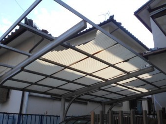 塩ビ波板の飛散・張替え