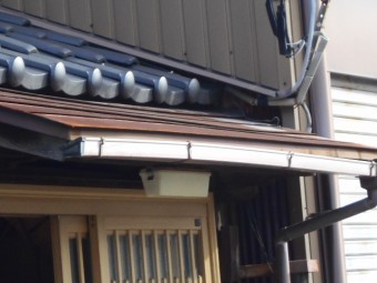 玄関屋根現場調査