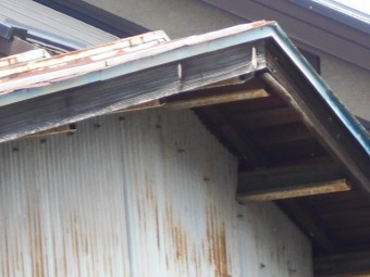 カラートタン瓦棒屋根調査