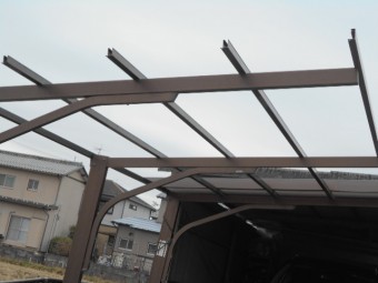 カーポートの屋根調査