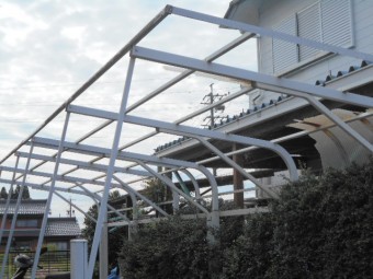 カーポートの屋根調査