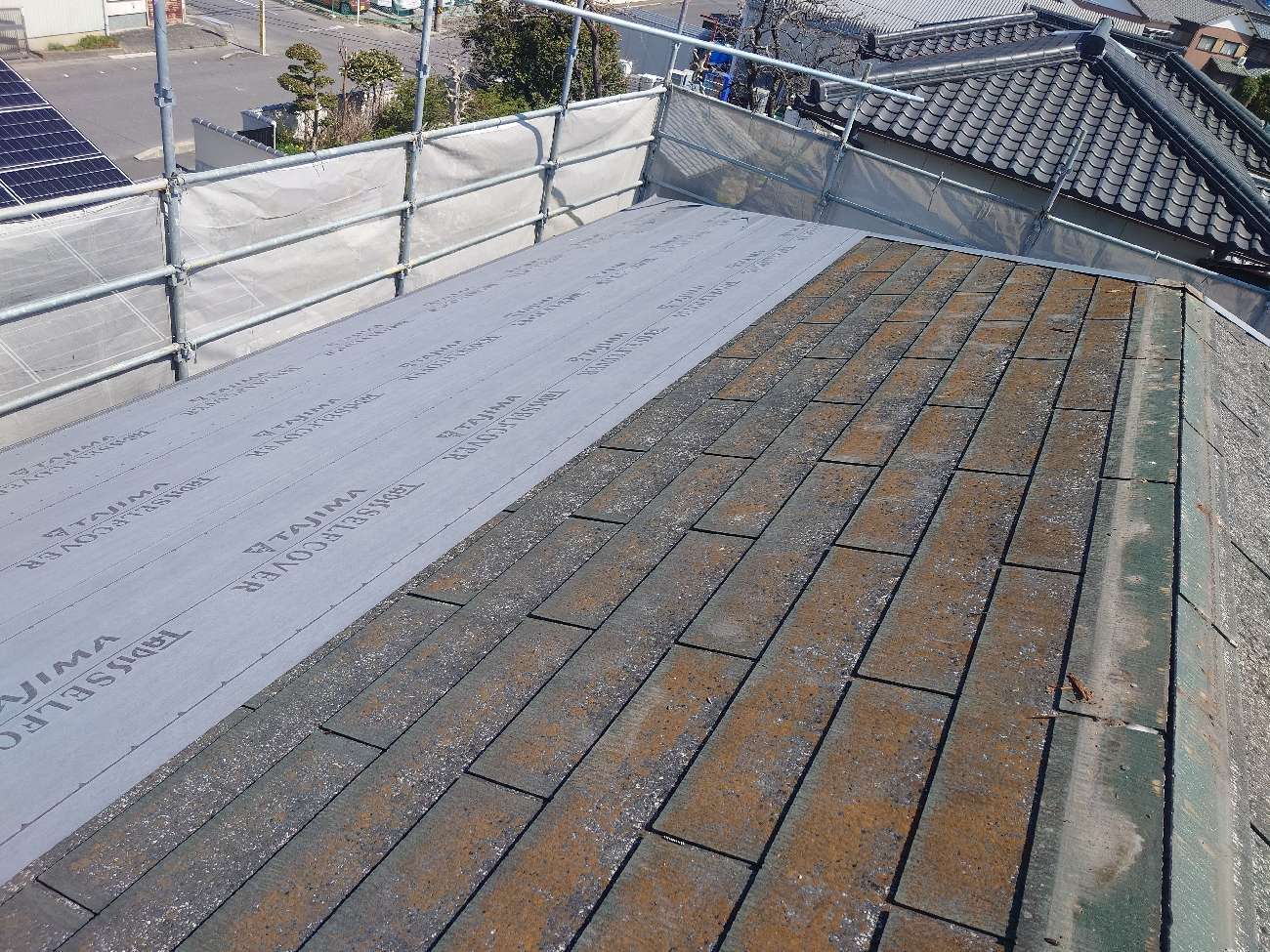 防水シート（ルーフィング）の施工開始