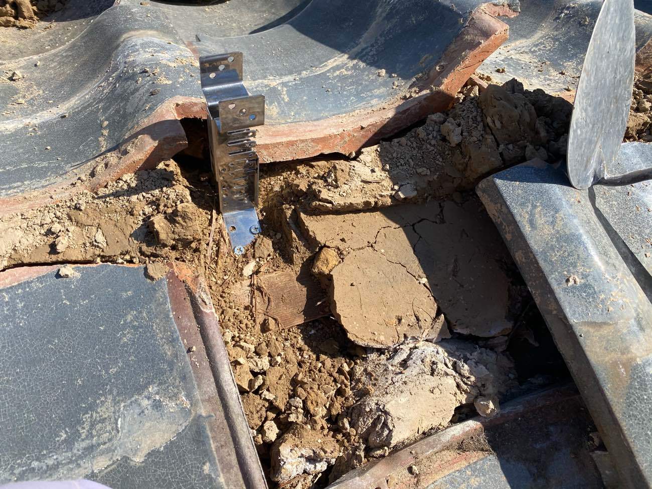 棟取り直し工事　強力棟取り付け