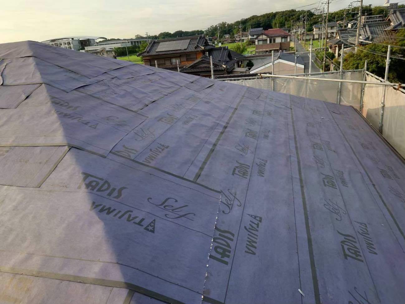 谷部や複雑な勾配へのルーフィング施工