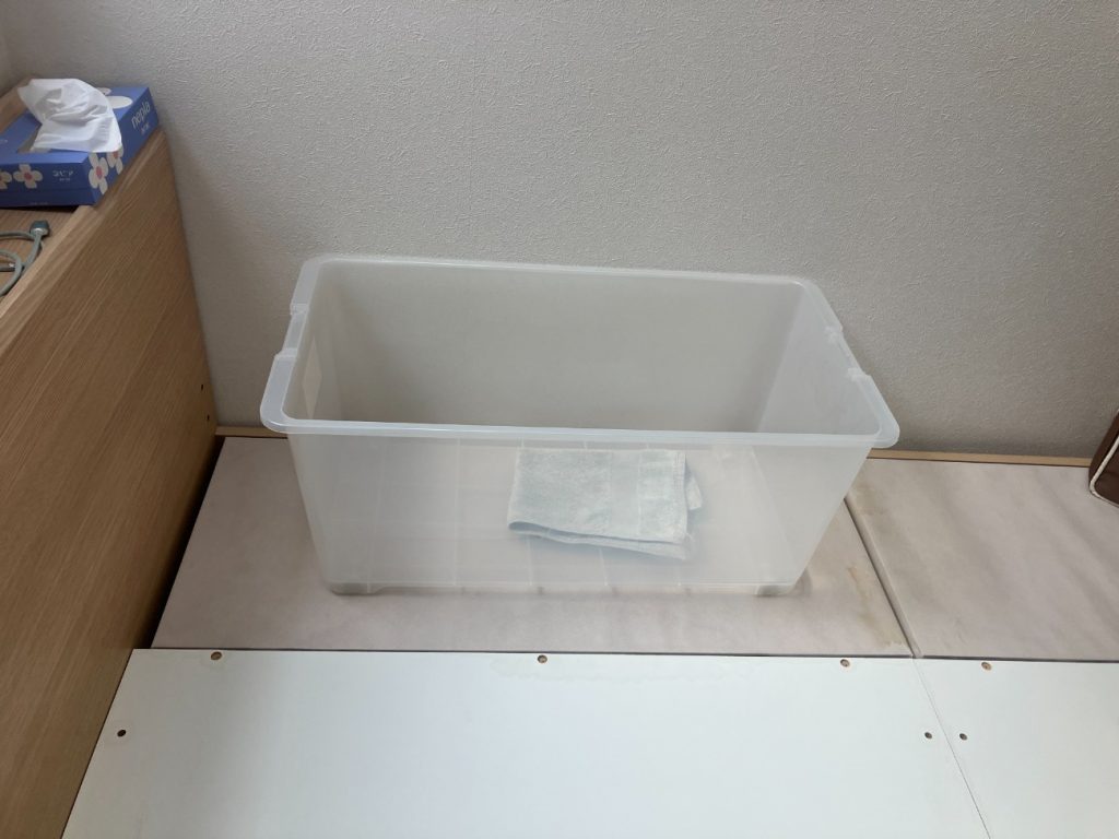 雨漏り受けの容器設置