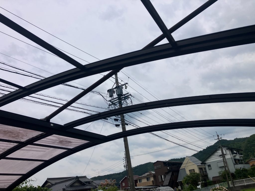 パネル欠損の骨組み