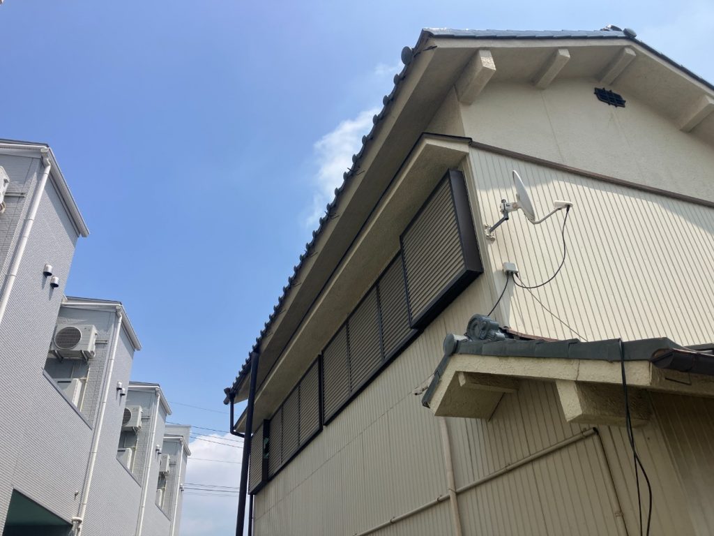 雨樋不具合の外観全景