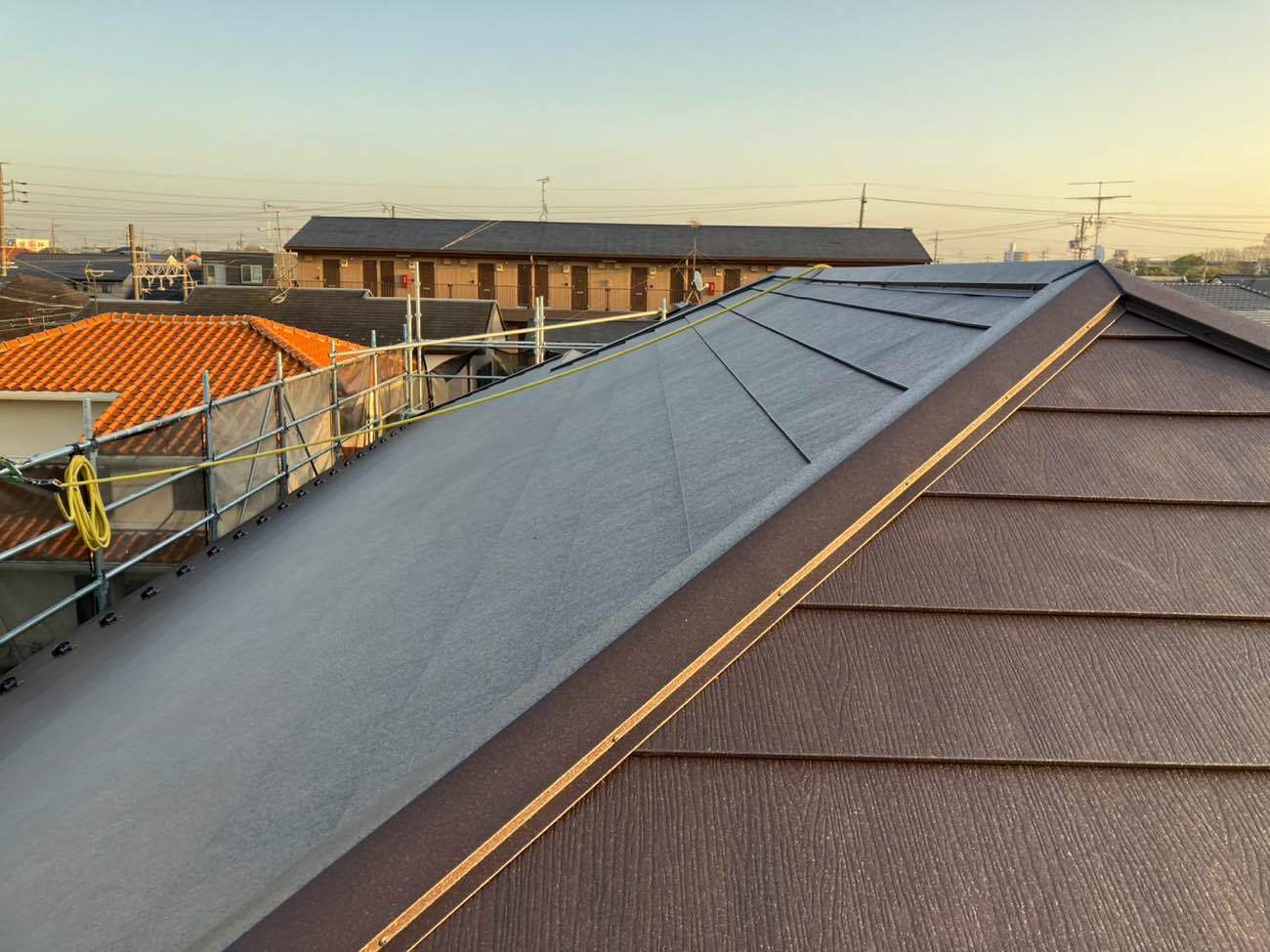 屋根カバー工法　スーパーガルテクト