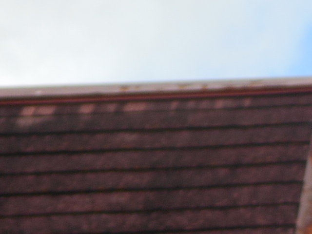 大垣市　カラーベストの表面が剥がれて素地が出ていました。屋根無料調査