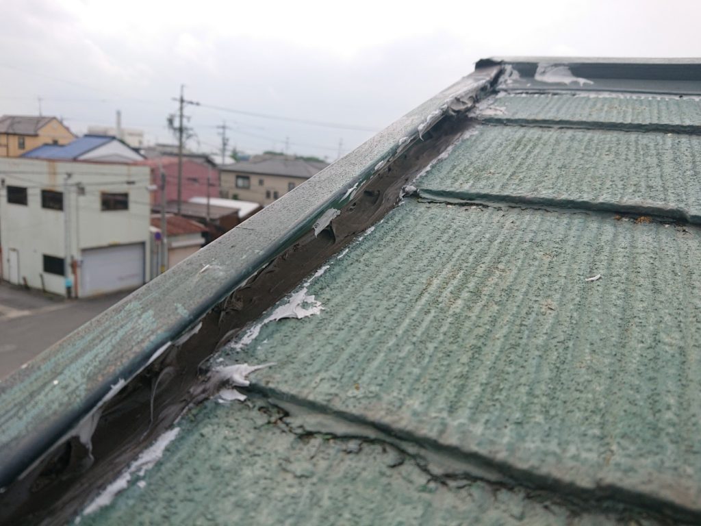 棟板金端部のシール劣化