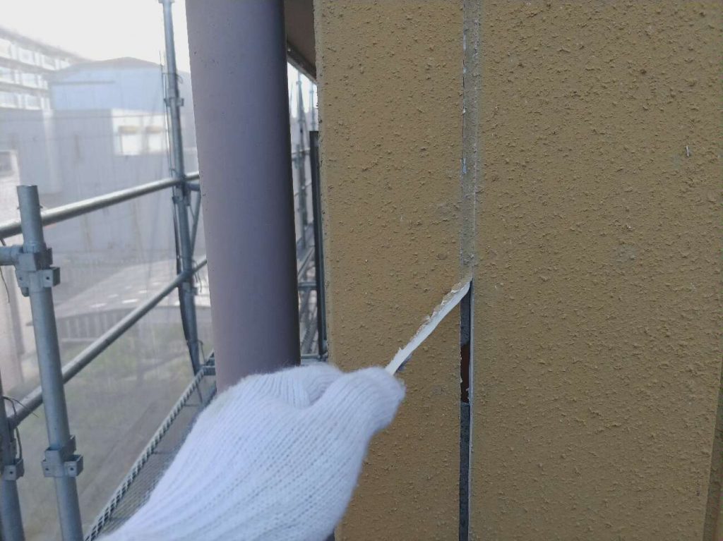 目地シーリング撤去