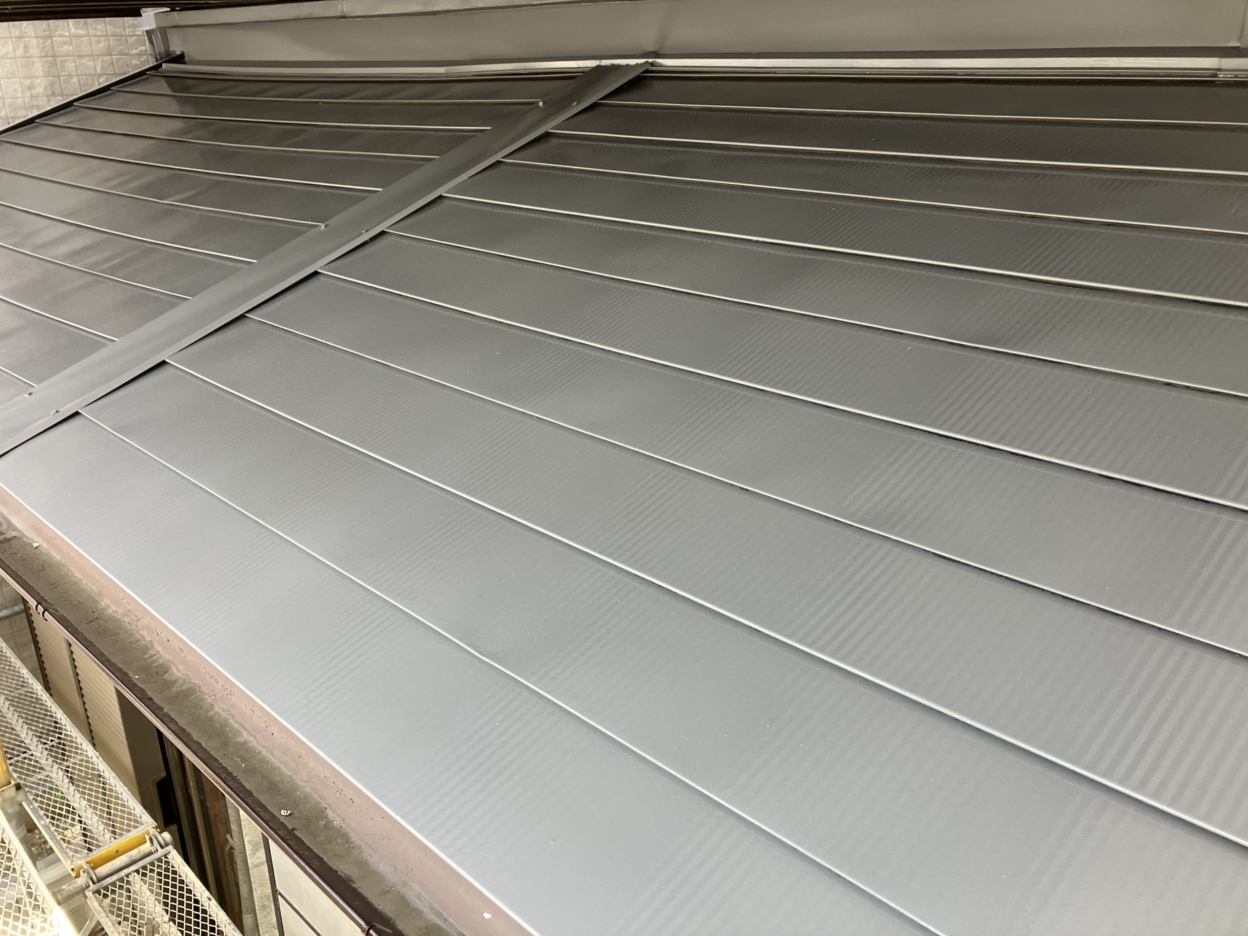 屋根塗装工事　無機塗料