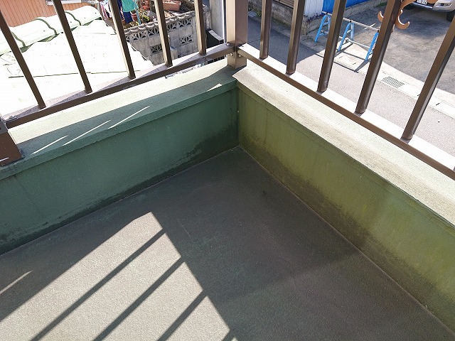 立ち上がり部分い雨だれ