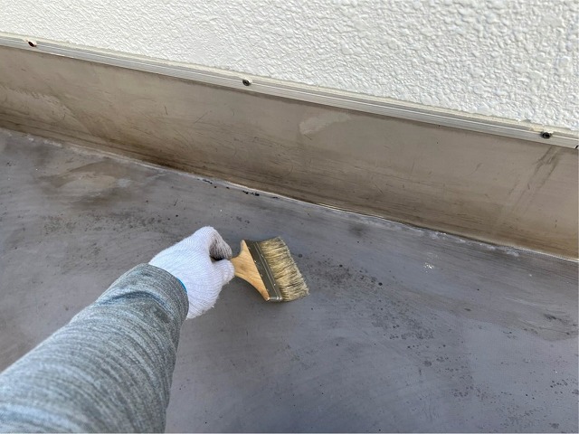 プライマーを塗布