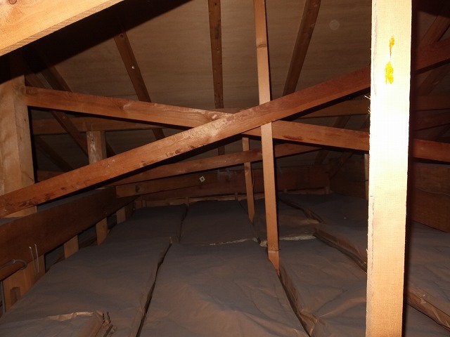 本巣市で小屋裏から雨漏り調査、屋根裏には大きな問題は発生していませんでした