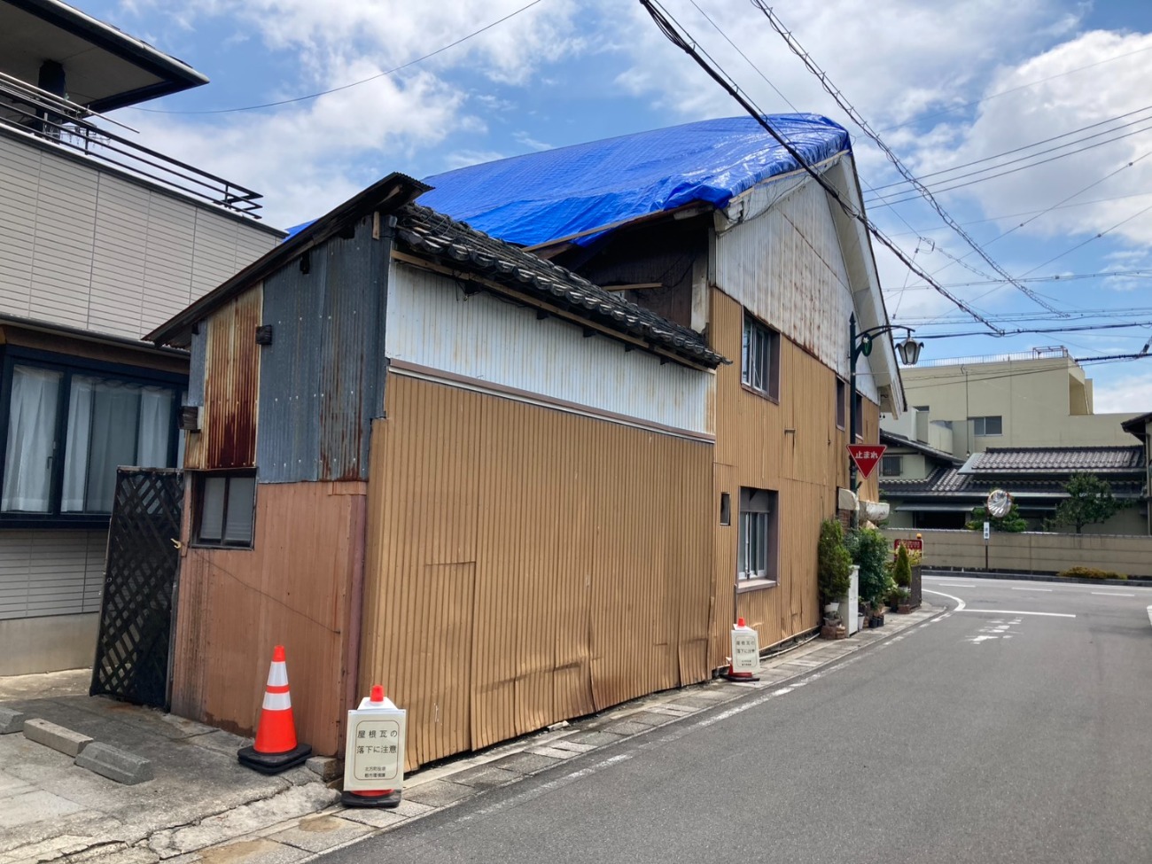 屋根瓦飛散防止用ネット 取付け工事　施工後