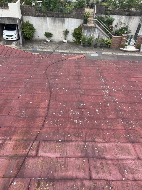 岐阜市で過去に塗装した屋根の調査、傷んだスレートをメンテナンス