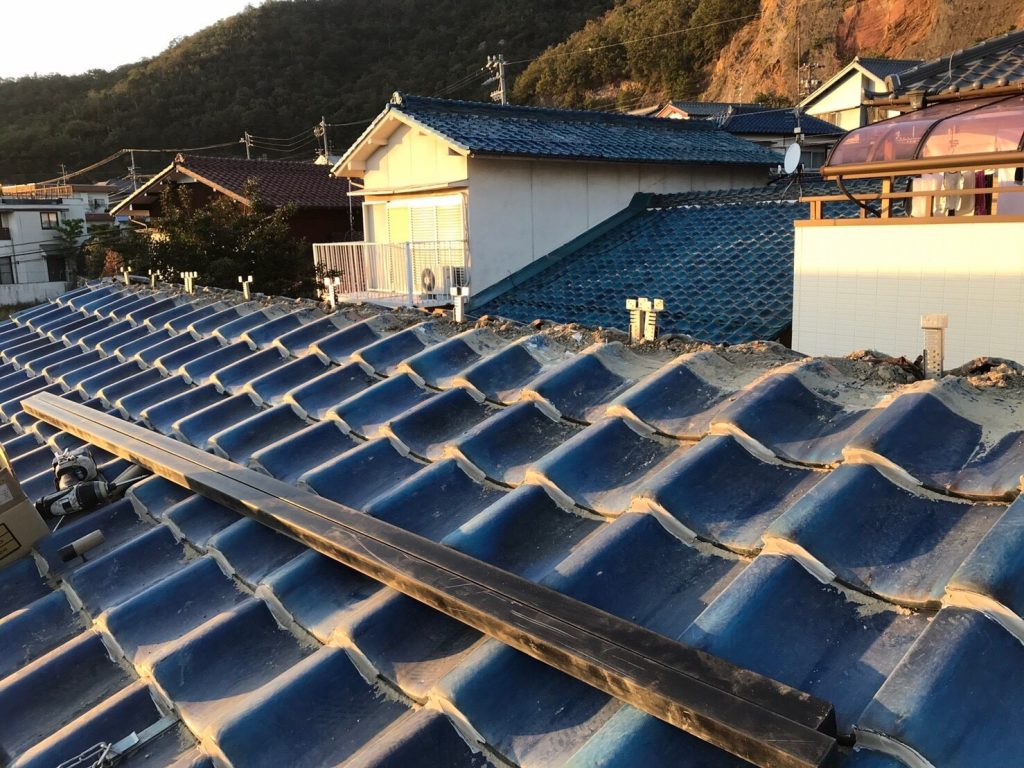 棟下地金物の設置